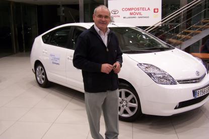 Compostela M�vil entrega el primer taxi h�brido de Santiago - Foto 2